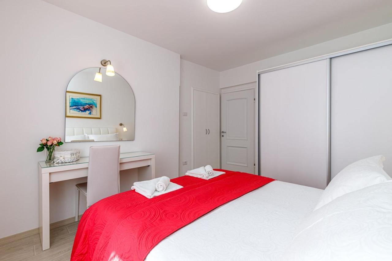 Apartments Lavizatic Poreč Kültér fotó